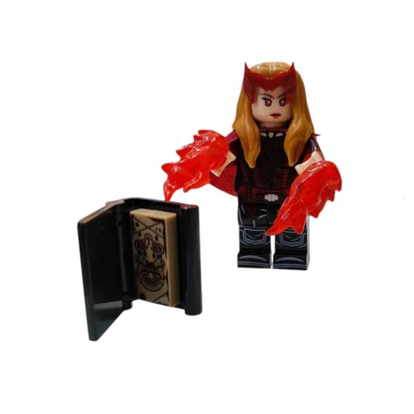 مینی فیگور لگویی اسکارلت ویچ همراه با کتاب طلسم
